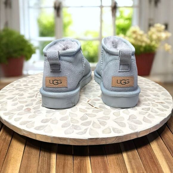 UGG Classic Ultra Mini Boots Sea Foam Suede Sheepskin Shearling Fur Lined Size 6 - Picture 9 of 11